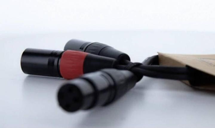 Actual product image Cordial EY 0,3 FMM XLR Y-Adapter (1x XLR-Buchse 3 polig - 2x XLR-Stecker 3 polig (0.30 m)