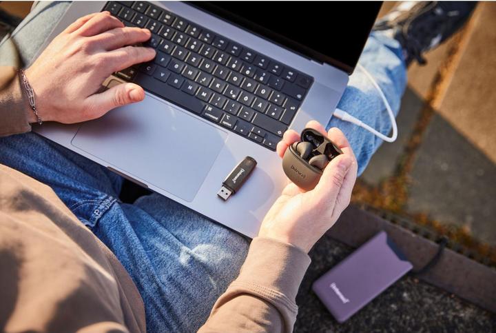 Image du produit Intenso Banque d'alimentation F10000 10000 mAh Purple (10000 mAh, 20 W, 20 Wh)