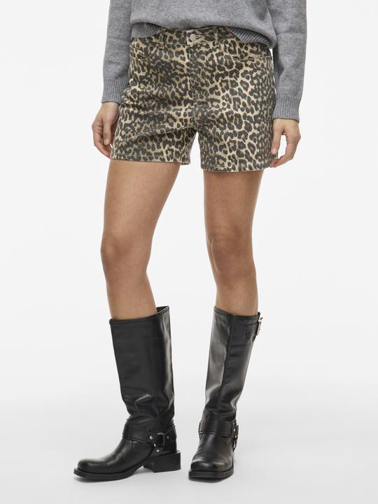 Actual product image Vila Regular Waist Jeansshorts (40)