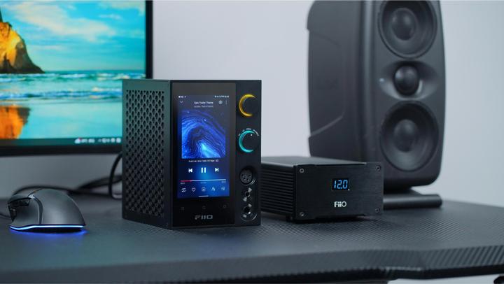 Actual product image FiiO R7 (USB-DAC, Display, Microphones, gain switch, Bluetooth, Wi-Fi)