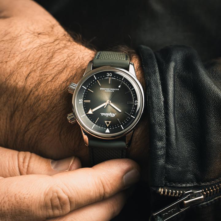 Actual product image Alpina Watch Alpina AL-520GR4H6 Seastrong Diver (Diving watch, 42 mm)