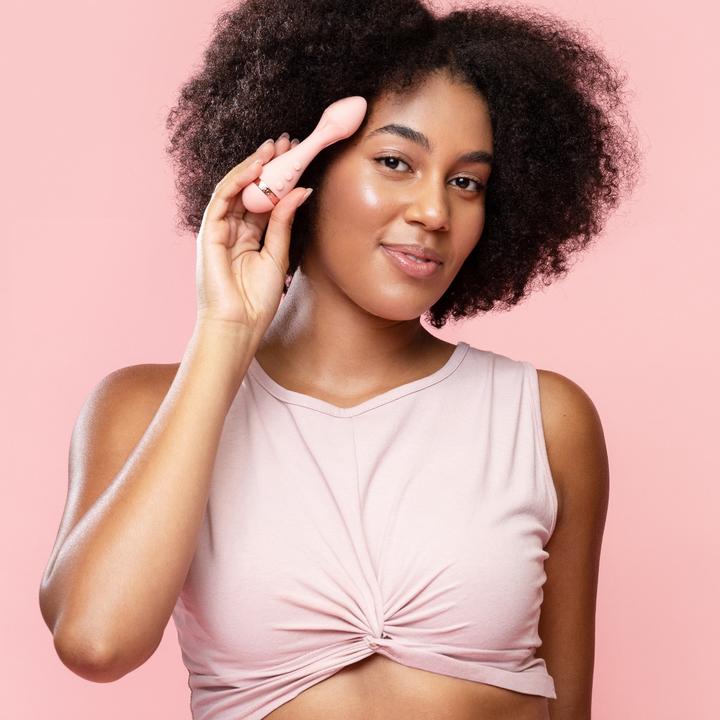 Actual product image Vush Rose 2