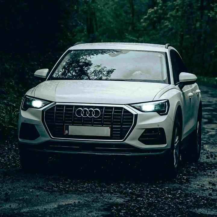Actual product image WeatherTech Audi Q3/RS (2018-2024) 1st row automatic seats