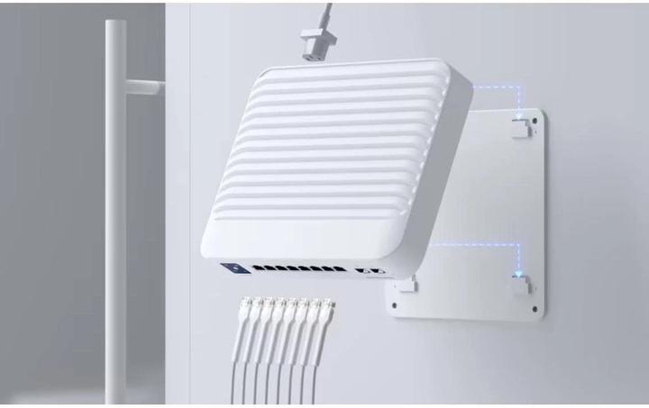 Produktbild Ubiquiti UniFi USW-PRO-8-POE (10 Ports)