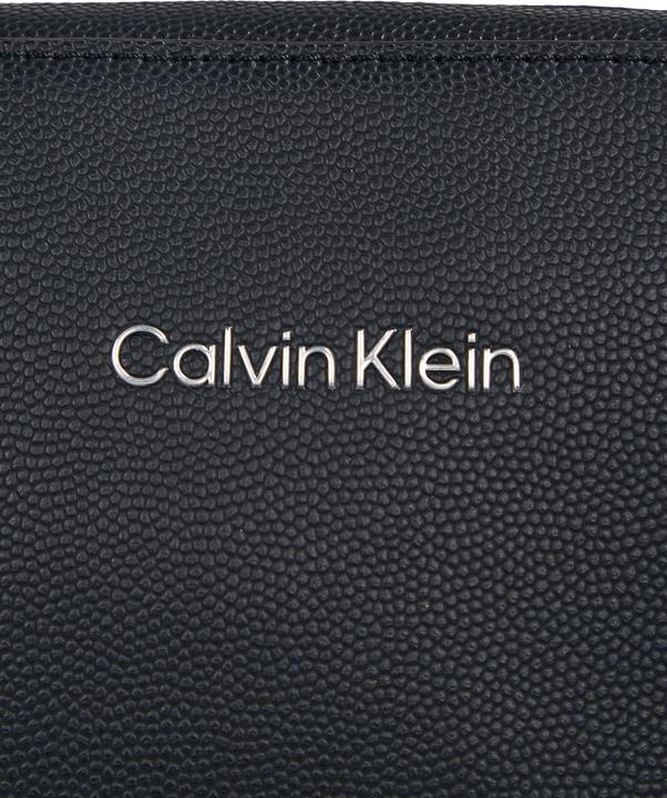 Actual product image Calvin Klein Ck Must Flatpack (51% RECYCLED POLYESTER, 49% POLYURETHANE)