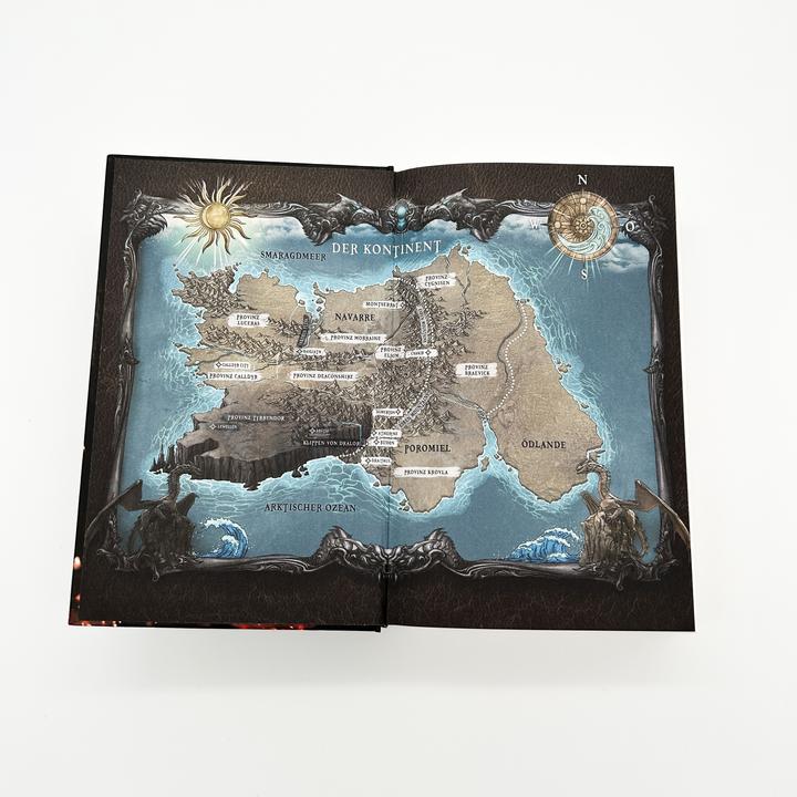 Actual product image Fourth Wing - Flame Kissed (German, Rebecca Yarros, Michaela Kolodziejcok, Melanie Korte, 2023)