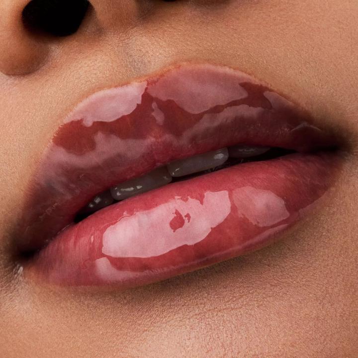 Actual product image Catrice Max It Up Lip Booster Extreme (040 Glow On Me)