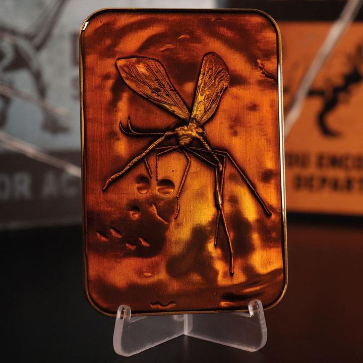 Actual product image Fanattik Jurassic Park: Mosquito in Amber - Limited Edition