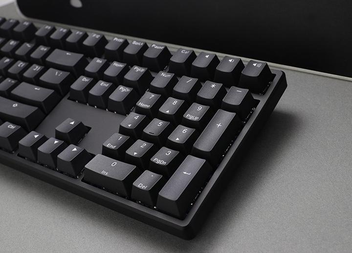 Actual product image Ducky Origin Gaming Keyboard, Cherry MX-Blue (DE, Cable)