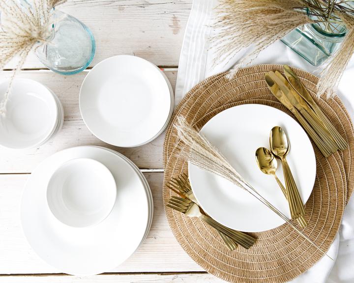 Image du produit Mikasa Twelve Piece Porcelain Dinnerware Set (12 pièce(s))