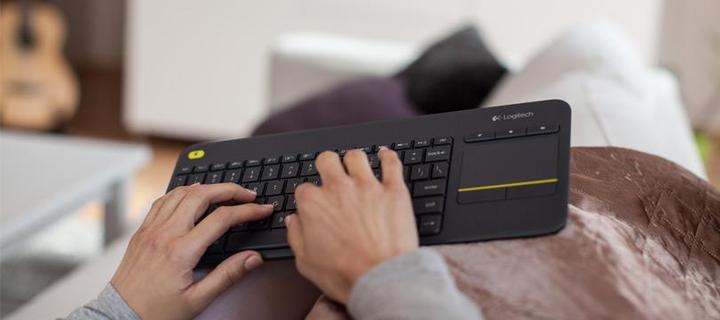 Actual product image Logitech K400 Plus (CH, Wireless)