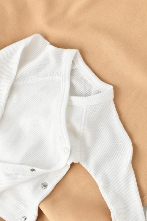 Produktbild BabyCosy 4 Stk Set. Hose. T-shirt. Mütze. Fausthandschuhe (68)
