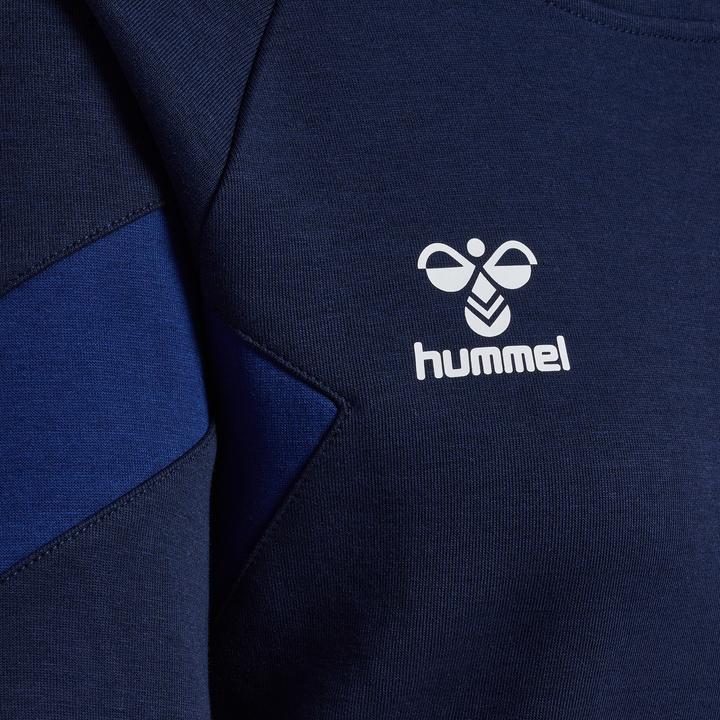 Actual product image hummel Hmltravel Sweat Hoodie Woman (M)