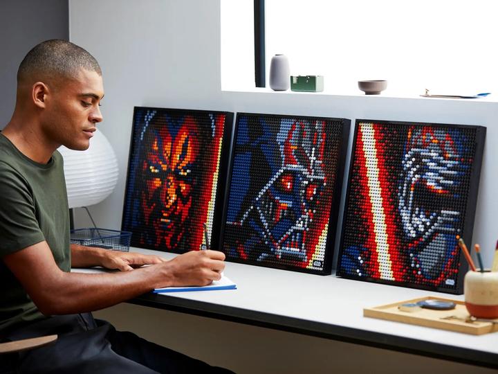 Actual product image LEGO Star Wars: The Sith (31200, LEGO Art)