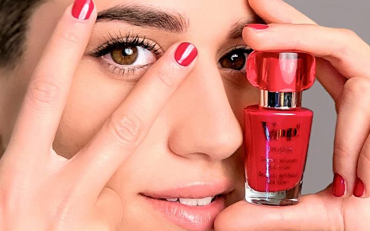 Immagine prodotto Pupa Milano Vamp! Smalto profumato per unghie rosso erotico 204 (204 Rosso passionale, Smalto per unghie effetto gel)