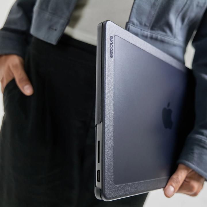 Actual product image Incase Hartschalenkoffer für MacBook Air (13-Zoll, M3, 2024) (13", Apple)