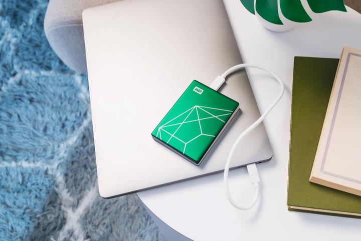 Immagine prodotto WD My Passport Ultra 20th Emerald Anniversary Edition (2 TB)