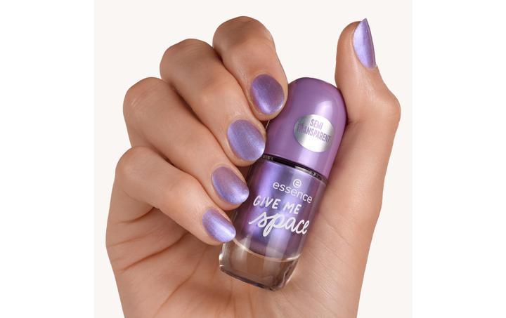 Produktbild essence Gel Nail Colour 66 GIVE ME space (Violett, Gel-Effekt Nagellack)
