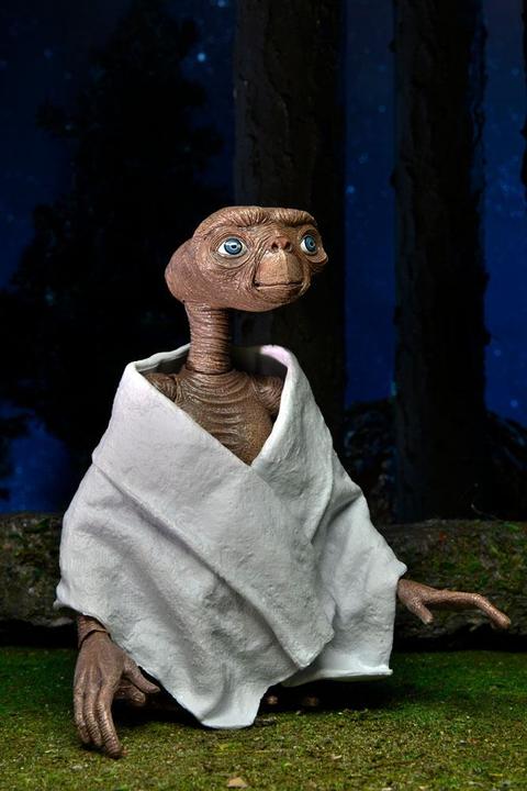 Actual product image Neca E.T. - The Extra-Terrestrial: Ultimate E.T.