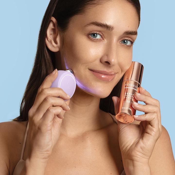 Produktbild Foreo Mikrostromgerät zur Gesichtsstraffung