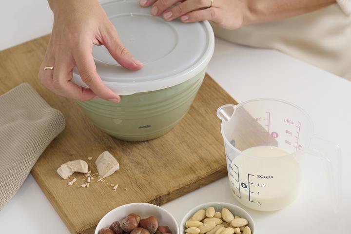 Actual product image Emsa Prep&Bake plastic mixing bowl green w.D. 2.75L (2.75 l, 1 x)
