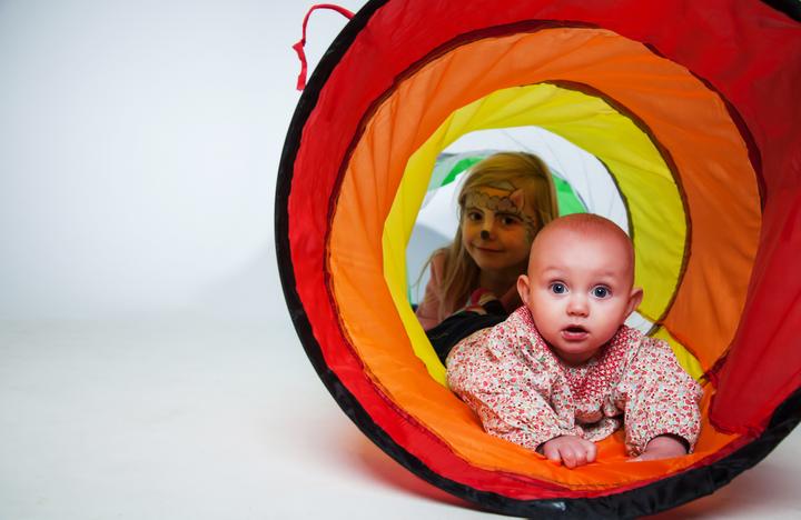 Actual product image Knorrtoys Spieltunnel "Bunt"