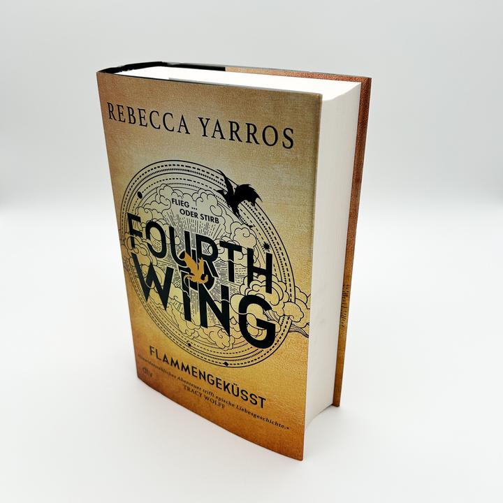 Actual product image Fourth Wing - Flame Kissed (German, Rebecca Yarros, Michaela Kolodziejcok, Melanie Korte, 2023)