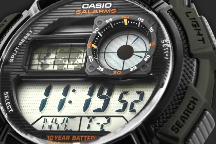 Image du produit Casio Mod. WORLD TIME ILLUMINATOR - 5 alarmes, 10 Year battery (44 mm)