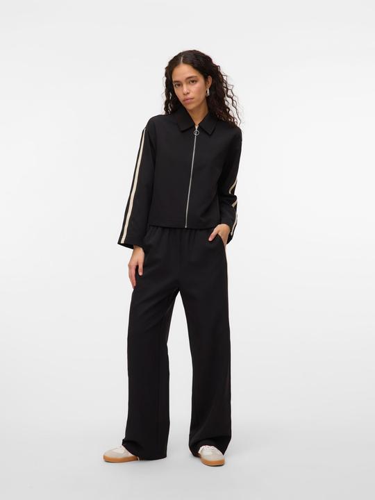 Actual product image Vero Moda VMCHRISSY Leichte Jacke Jacke (40)