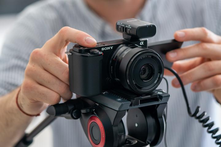 Productafbeelding Sony Alpha ZV-E10L (16 - 50 mm, 24 Mpx, APS-C / DX)