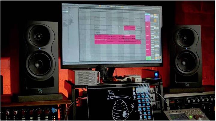 Produktbild Kali Audio IN-5 (Aktiv, 1 Stk., 2x 80 W)