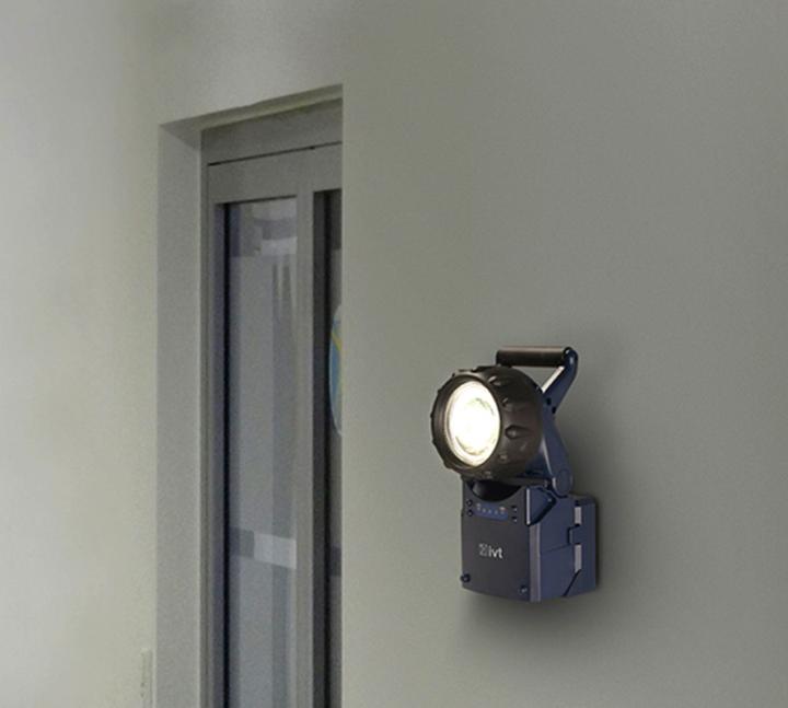 Actual product image IVT Portable spotlight (240 lm)