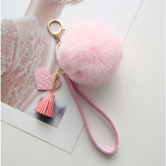 MU Style Pompom Schlüsselanhänger mit Kunstleder Details