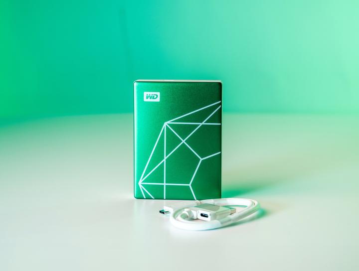 Immagine prodotto WD My Passport Ultra 20th Emerald Anniversary Edition (2 TB)