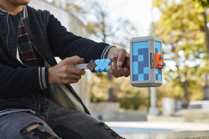 Actual product image Nerf Darts Firing Minecraft Stormlander Hammer