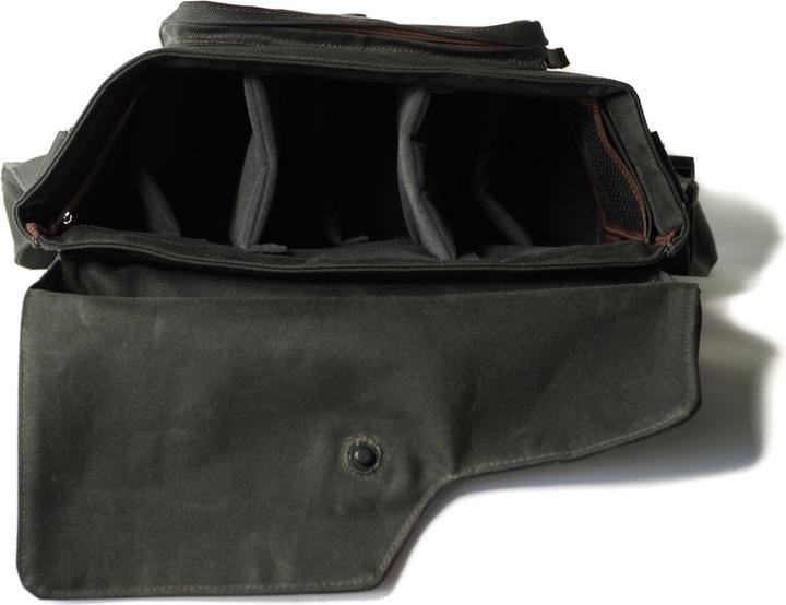Produktbild Compagnon The messenger II in waxed canvas dark green