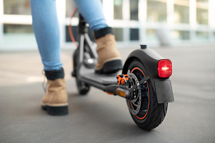Actual product image Segway-Ninebot F40D (20 km/h, 40 km, 350 W)
