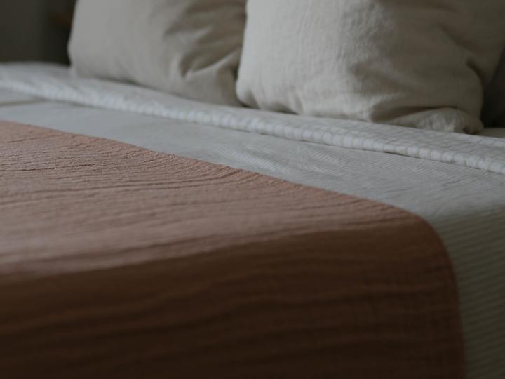 Produktbild Esmée Bettüberwurf (220 x 240 cm)