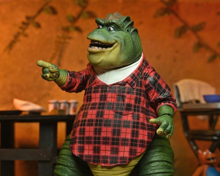Actual product image Neca Dinosaurs Action Figure Ultimate Earl Sinclair 18 cm