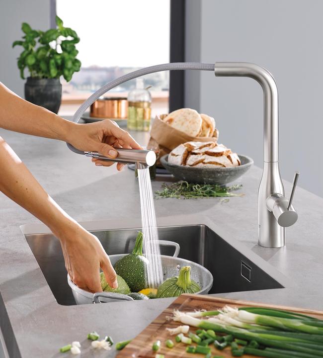 Produktbild Grohe Essence Einhand-Spültischbatterie