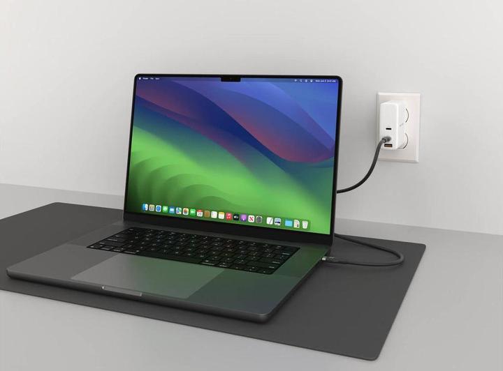 Actual product image Targus 2M Silicone 240W USB-C Charging Cable - (2 m, USB 2.0)