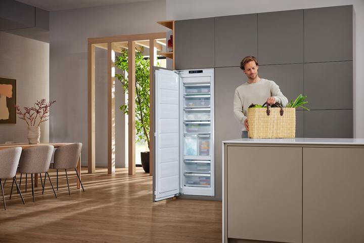 Produktbild Miele Gefriergeräte FNS 7794 D L (Einbau, 213 l)