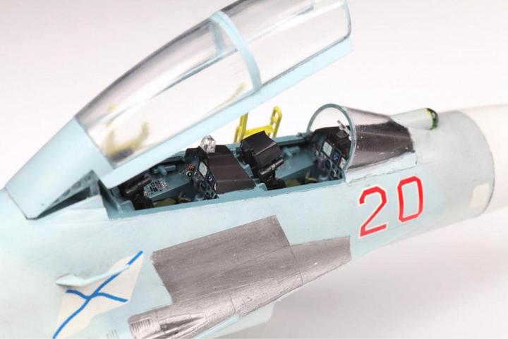 Actual product image 1:72 Sukhoi SU-27 UB Flanker-C