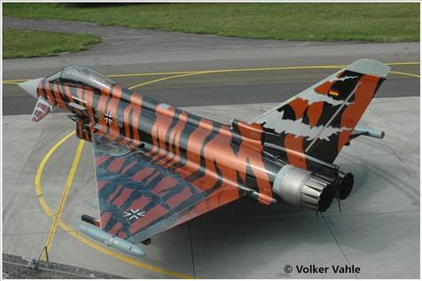 Produktbild Revell Eurofighter Bronze Tiger