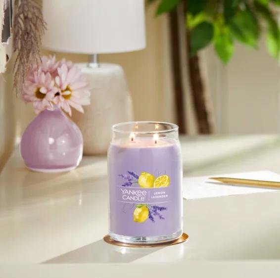 Immagine prodotto Yankee Candle Candela profumata in barattolo grande Lemon Lavender Signature