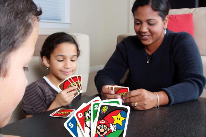 Produktbild Mattel Games UNO Mario Kart (Englisch, Spanisch)