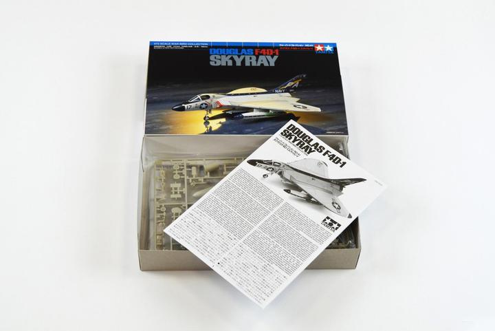 Actual product image Tamiya 1:72 Skyray