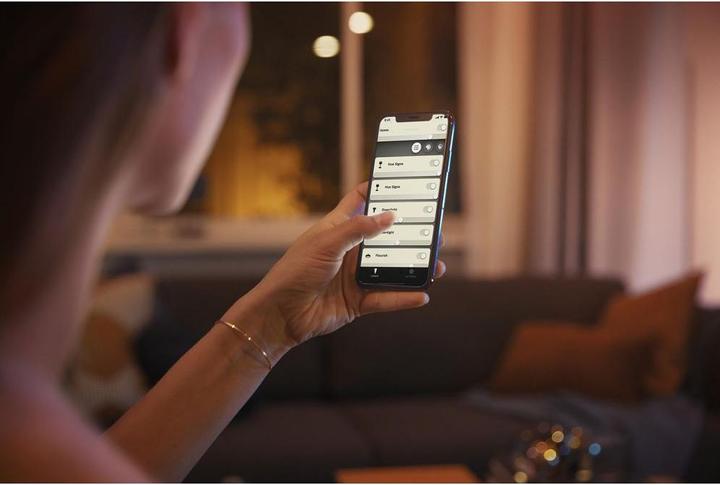 Actual product image Philips Hue White Ambiance (E27, 6 W, 570 lm, 4 x, F)