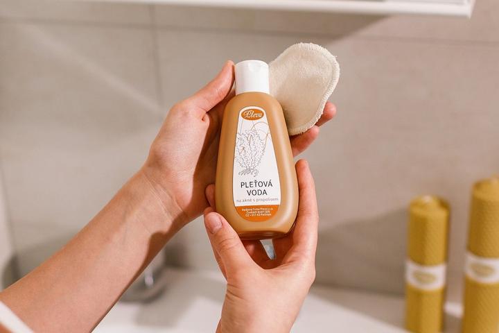 Produktbild Pleva Gesichtswasser mit Propolis für aknöse Haut (Tonic)