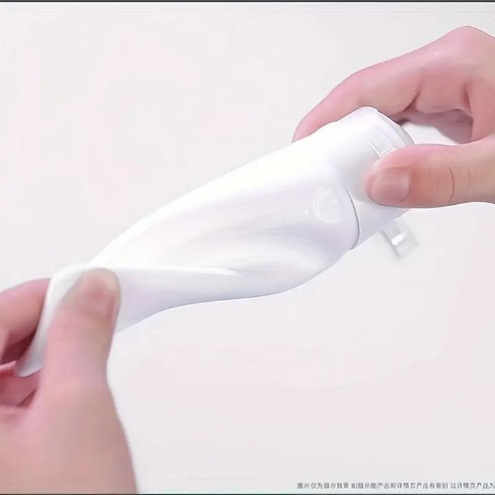 Actual product image Swissdetector Set of refillable silicone travel bottles (Liquid bags)